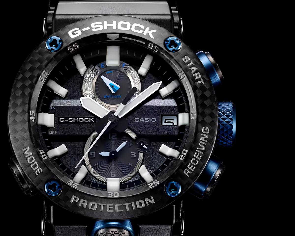 Vân carbon trên mặt đồng hồ G-Shock Carbon.