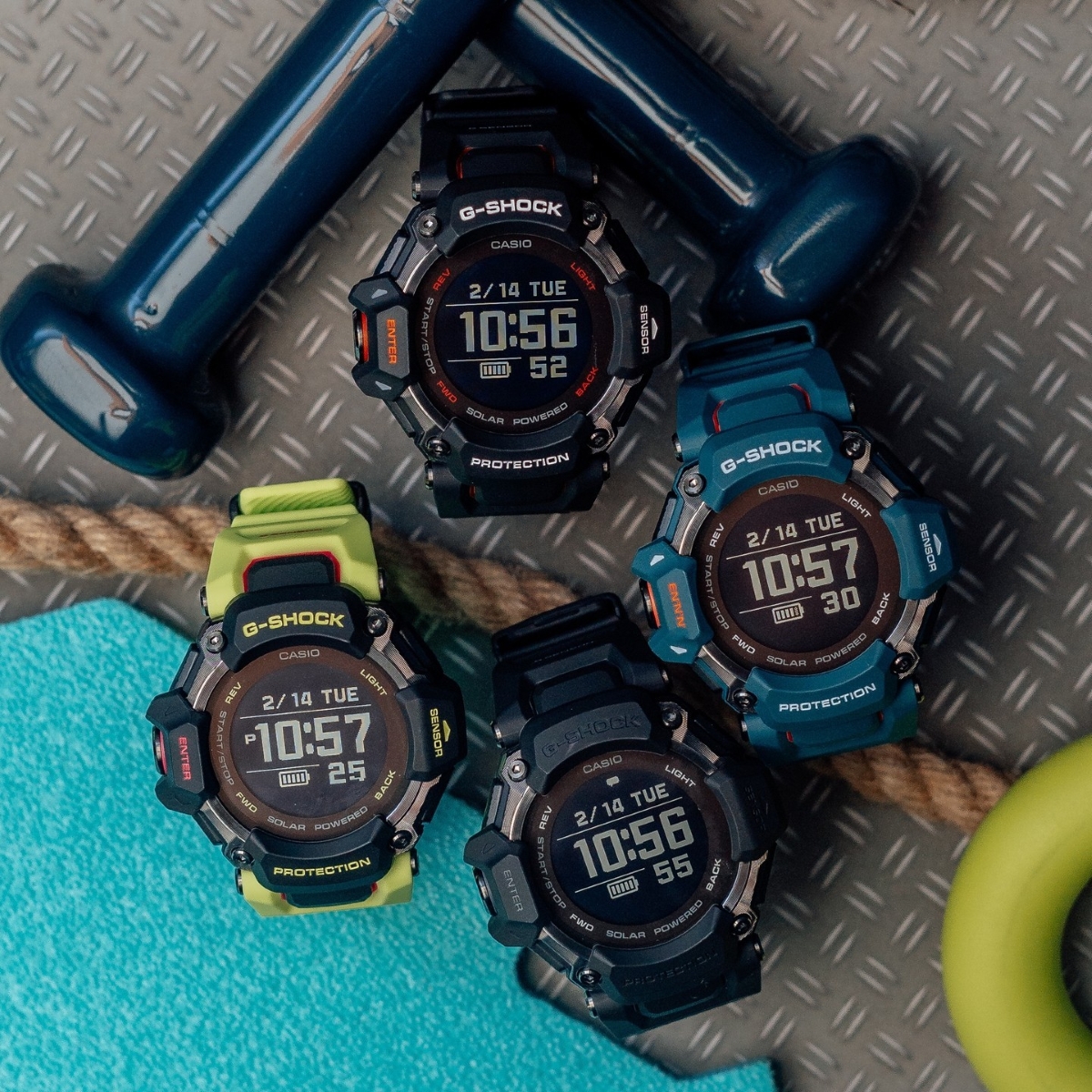Bộ sưu tập G-Shock G-Squad Solar nhiều màu.