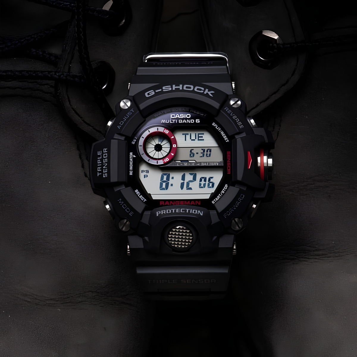 Casio G-Shock GW-9400 là dòng Rangeman nổi bật có Triple Sensor.