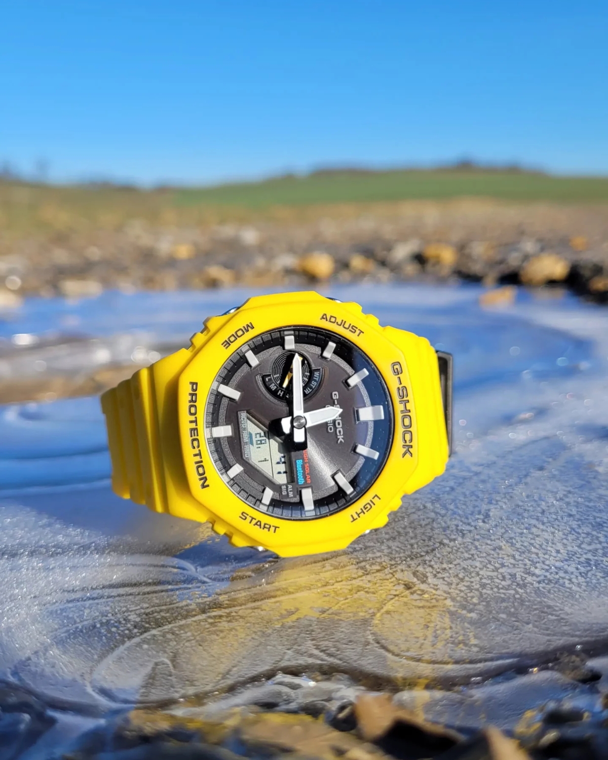 Đồng hồ Tough Solar G-Shock GA-B2100C-9ADR.
