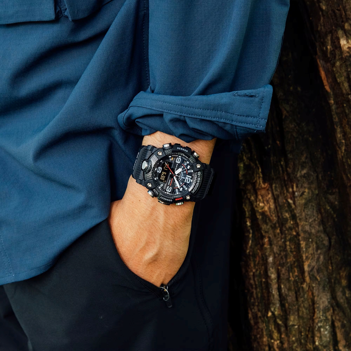 Đồng hồ Mudmaster GG-B100 đeo trên tay.