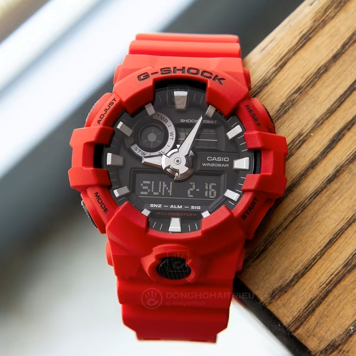 Đồng hồ G-Shock trẻ em GA-700-4ADR.
