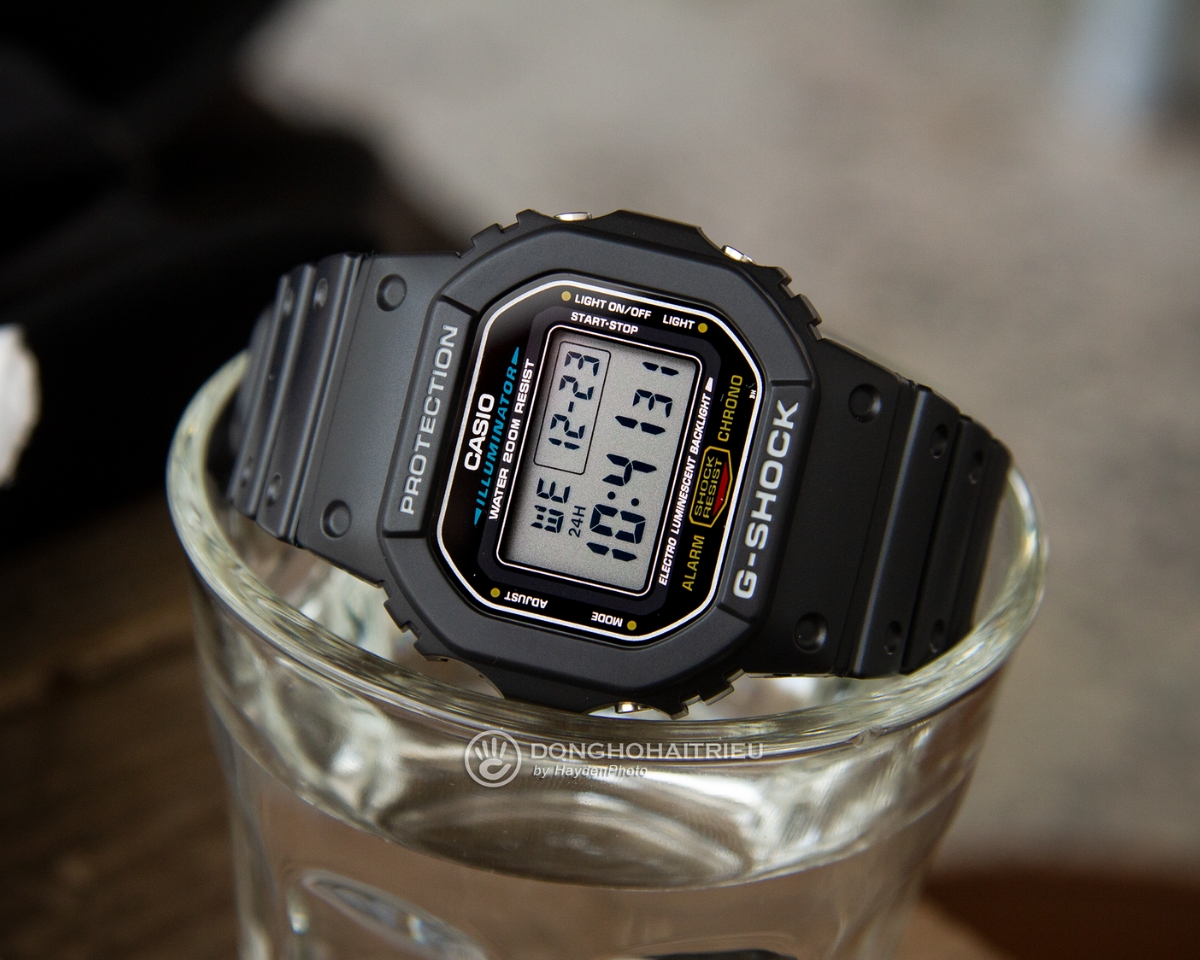 Casio DW-5600E-1VDF-3 màu đen có Tough Solar.