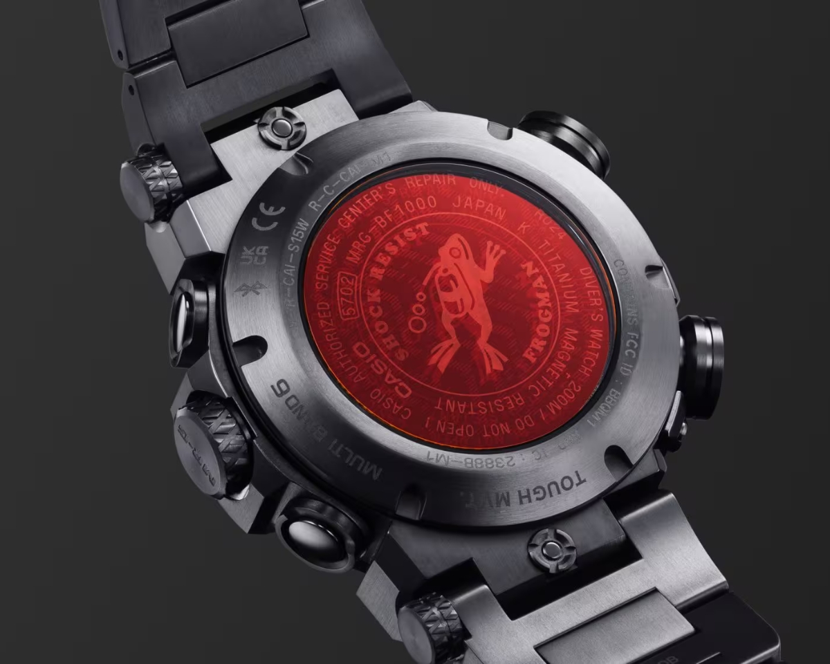Mặt lưng đồng hồ chống nước Frogman ISO 200m.