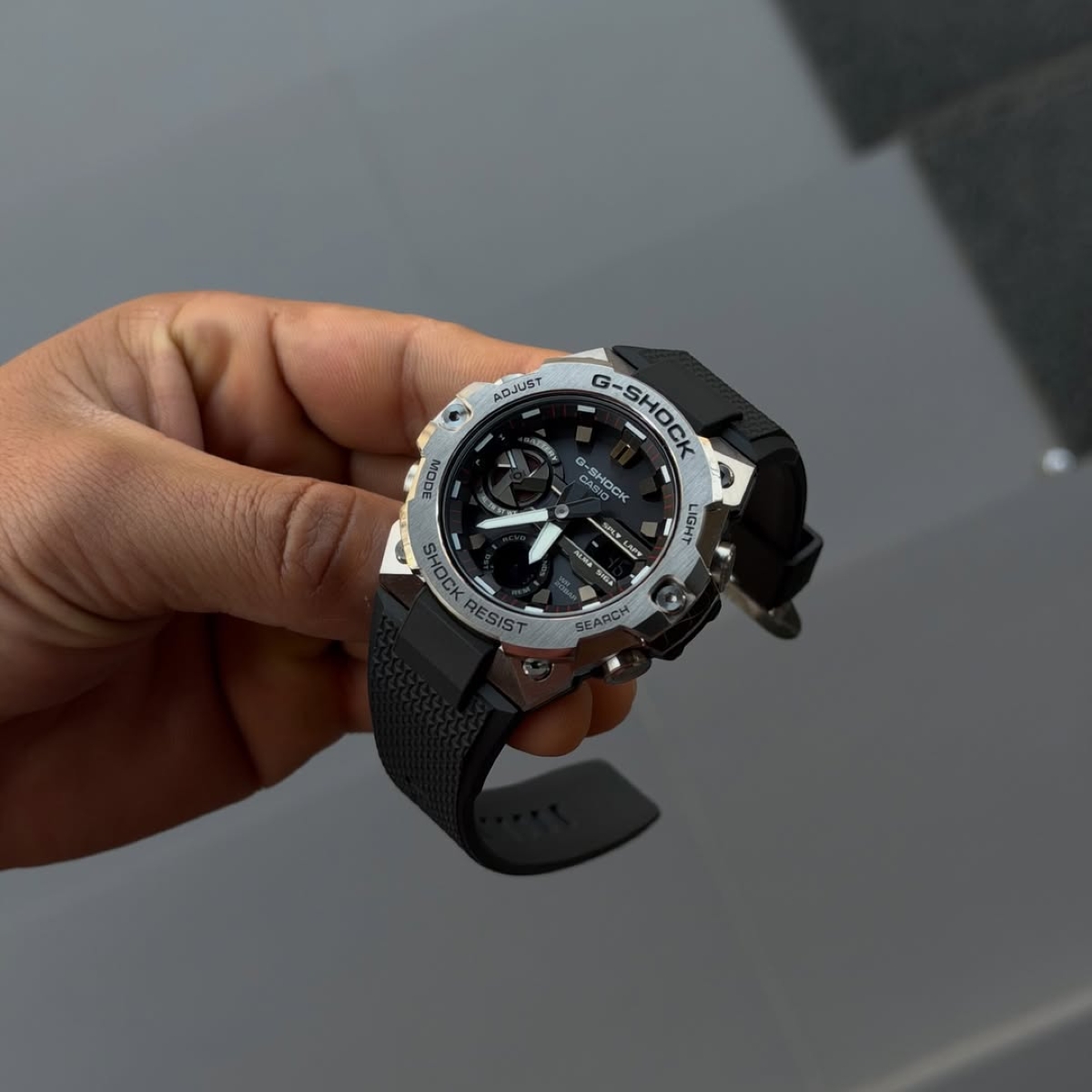 GST-B400 thuộc dòng G-Steel chống nước 20Bar.