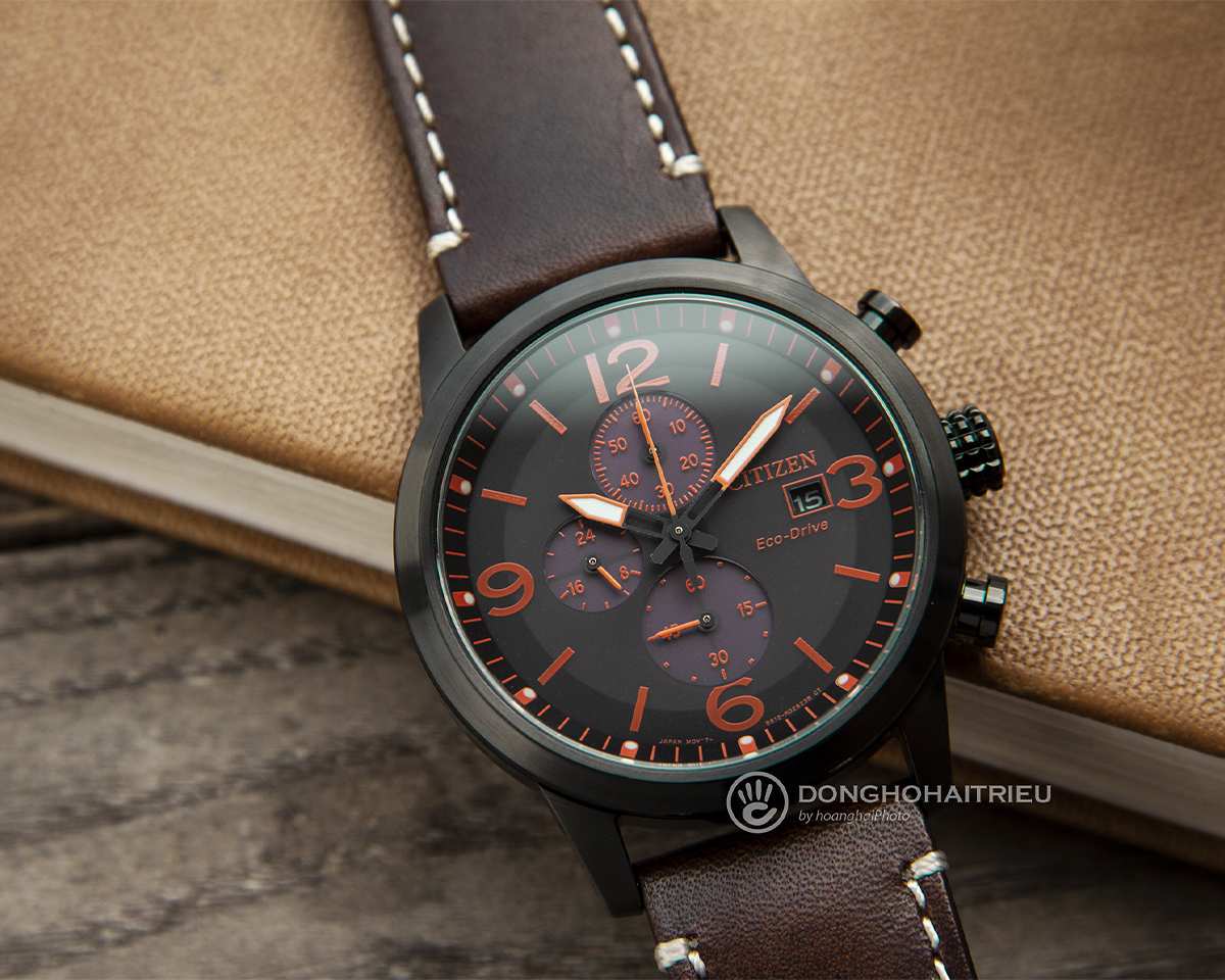 Mẫu đồng hồ nam Citizen Eco-Drive dây da chính hãng phong cách quân đội.