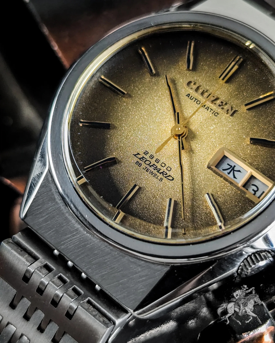 Đồng hồ Citizen Leopard 28800 cổ cần tránh tiếp xúc với môi trường ẩm.