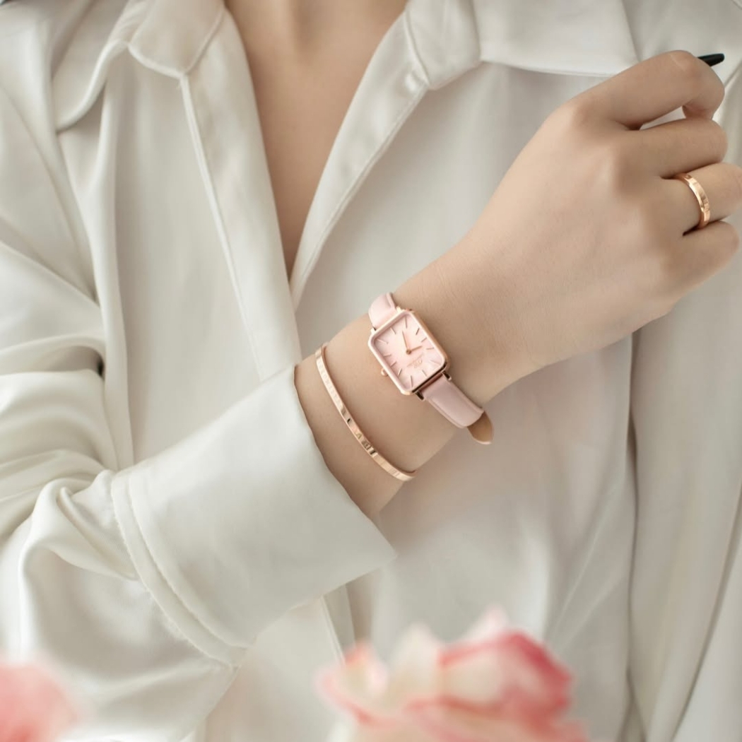 Đồng hồ DW dây da