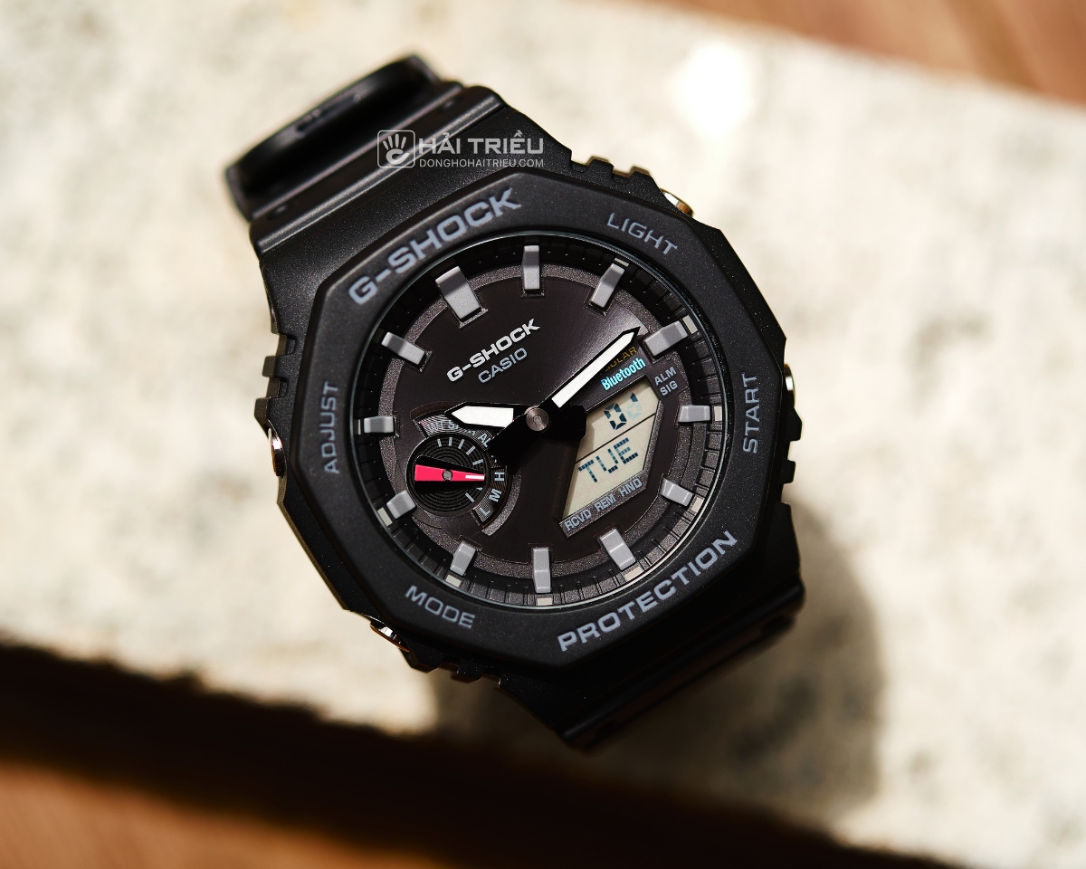 Đồng hồ Casio G-Shock GA-B2100-1A có Tough Solar.