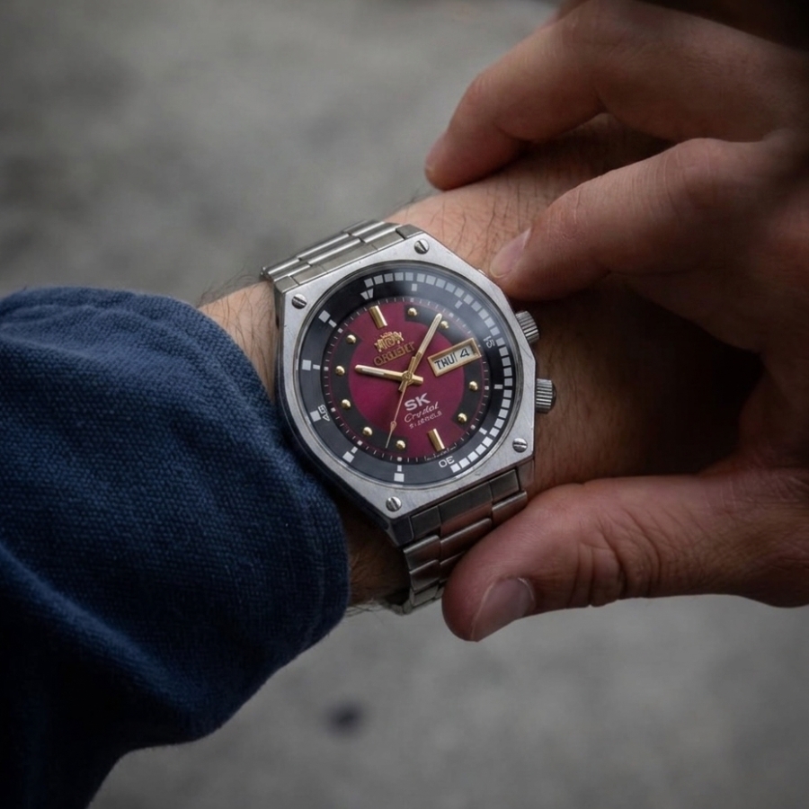 Orient SK mặt lửa 1970 mang kỉ niệm thời bao cấp