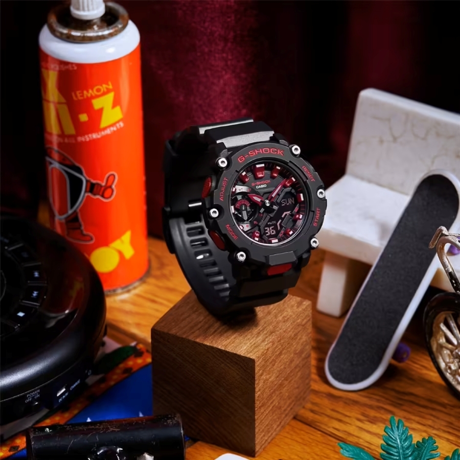 G-Shock GA-2200BNR-1ADR phối đen đỏ thuộc bộ sưu tập Ignite Red.