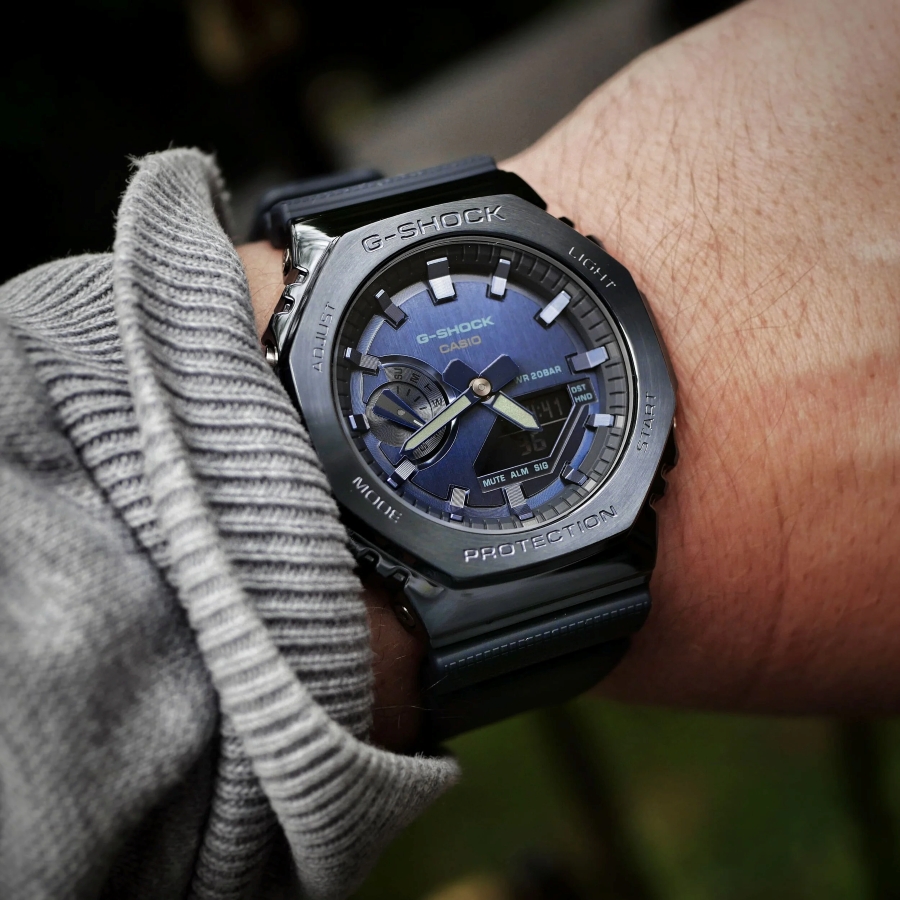 Đồng hồ GM-2100 bezel kim loại chính hãng G-Shock.