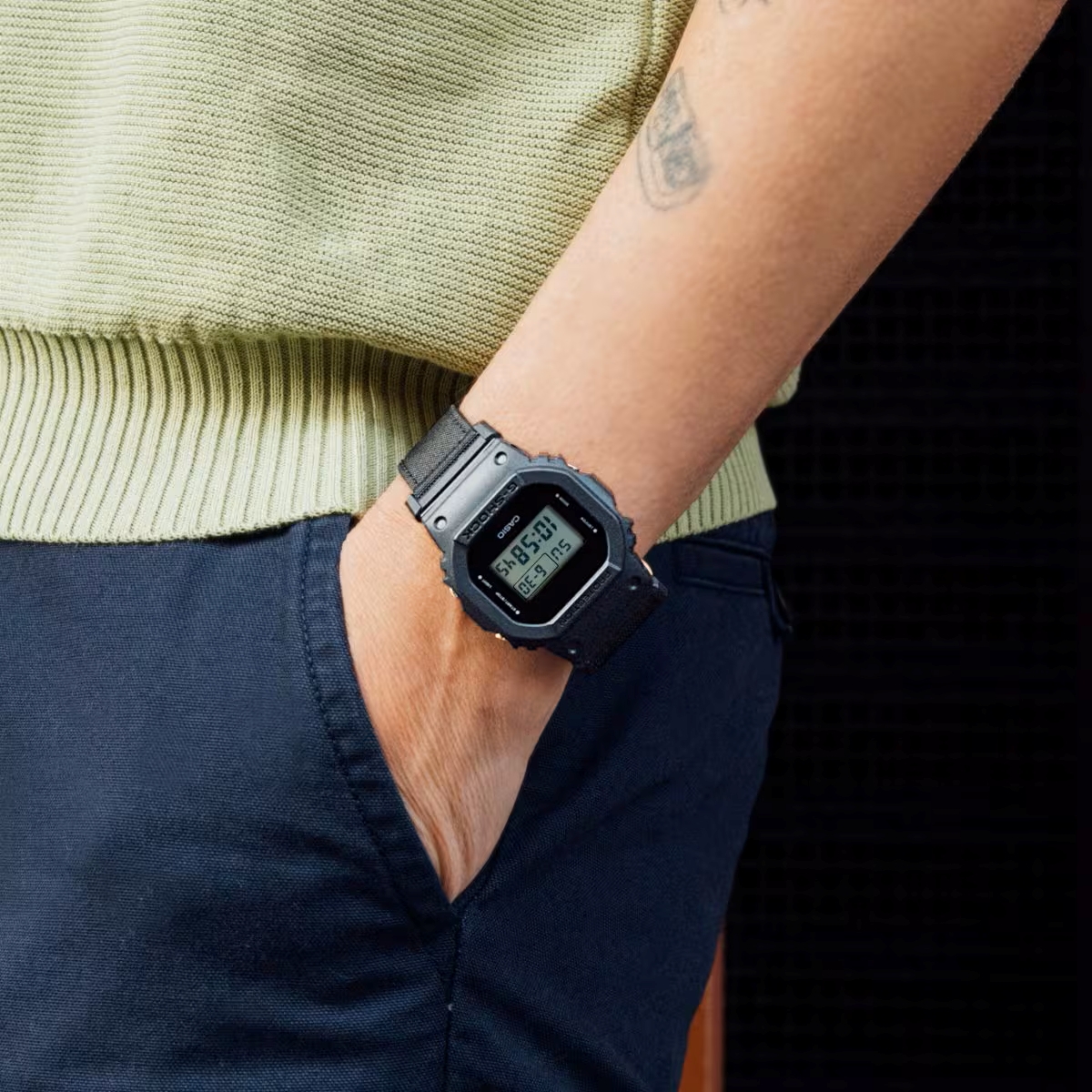 G-Shock DW-5600BCE-1 dây CORDURA.