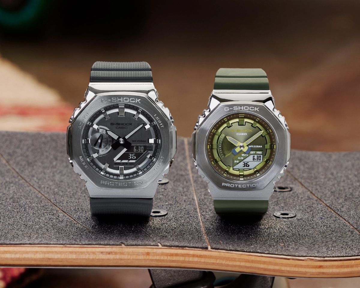 Sự khác biệt về kích thước mặt số của hai mẫu G-Shock GM-2100 và GM-S2100.