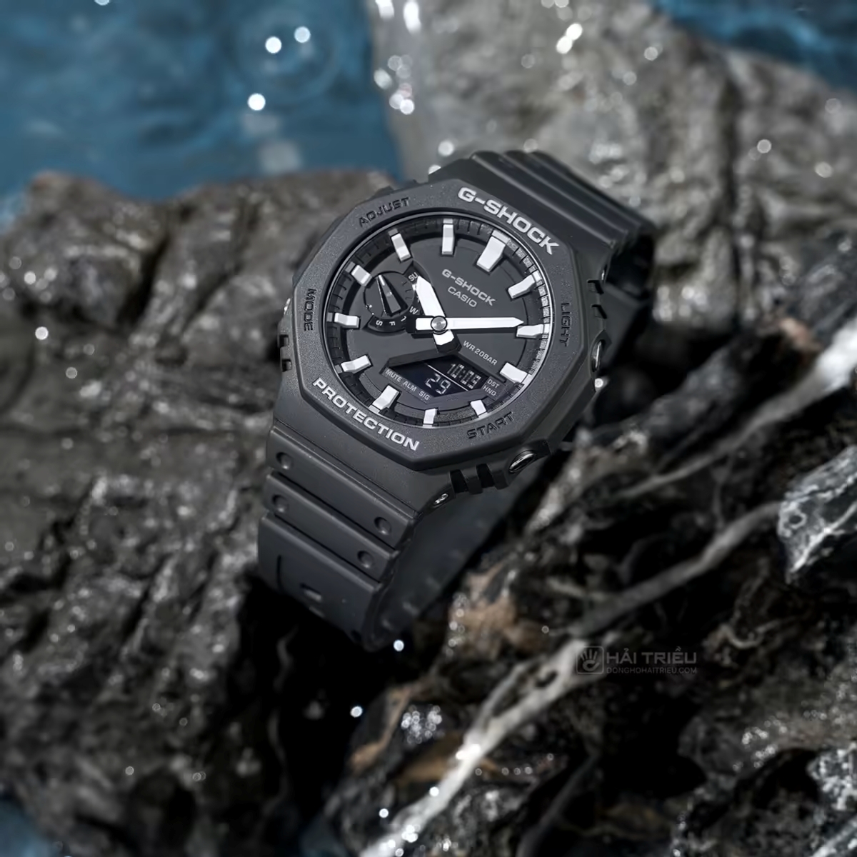 Đồng hồ G-Shock cho cổ tay nhỏ GA-2100-1ADR mặt bát giác.