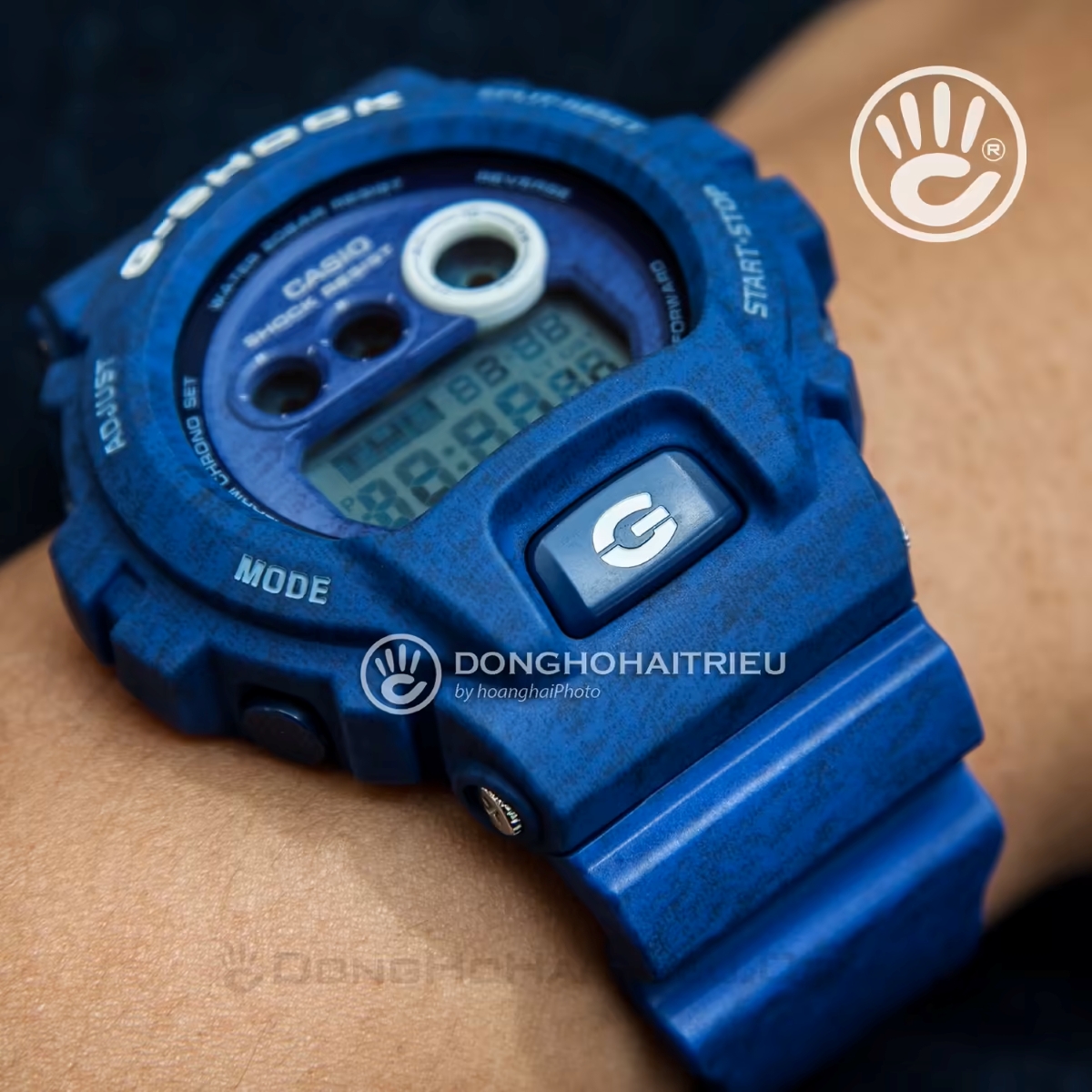 G-Shock GD-X6900HT-2DR dùng vật liệu resin bền bỉ.