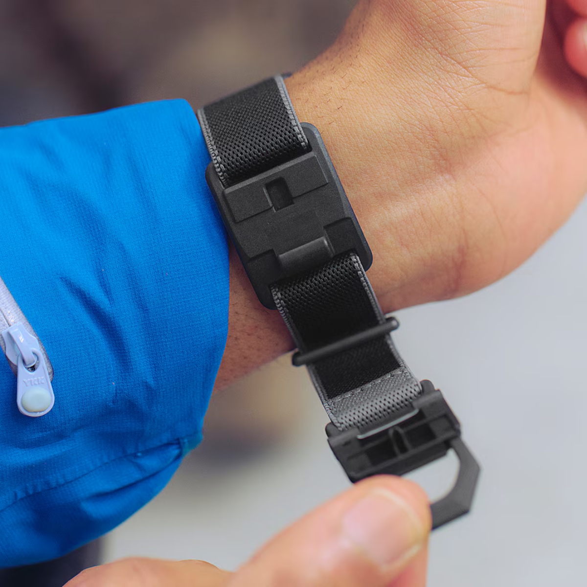 Khóa FIDLOCK trên đồng hồ G-Shock dây vải chính hãng.