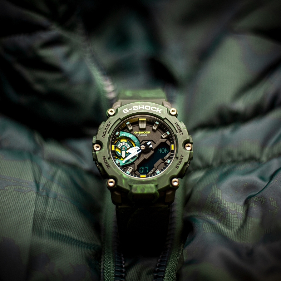 Đồng hồ GA-2200MFR-5A trong bộ sưu tập Mystic Forest.