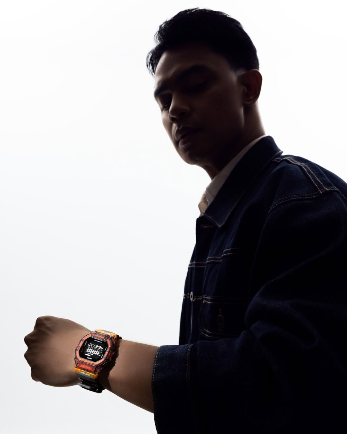 Đồng hồ G-Shock GBD-200SM-1A5DR màu sắc nổi bật.