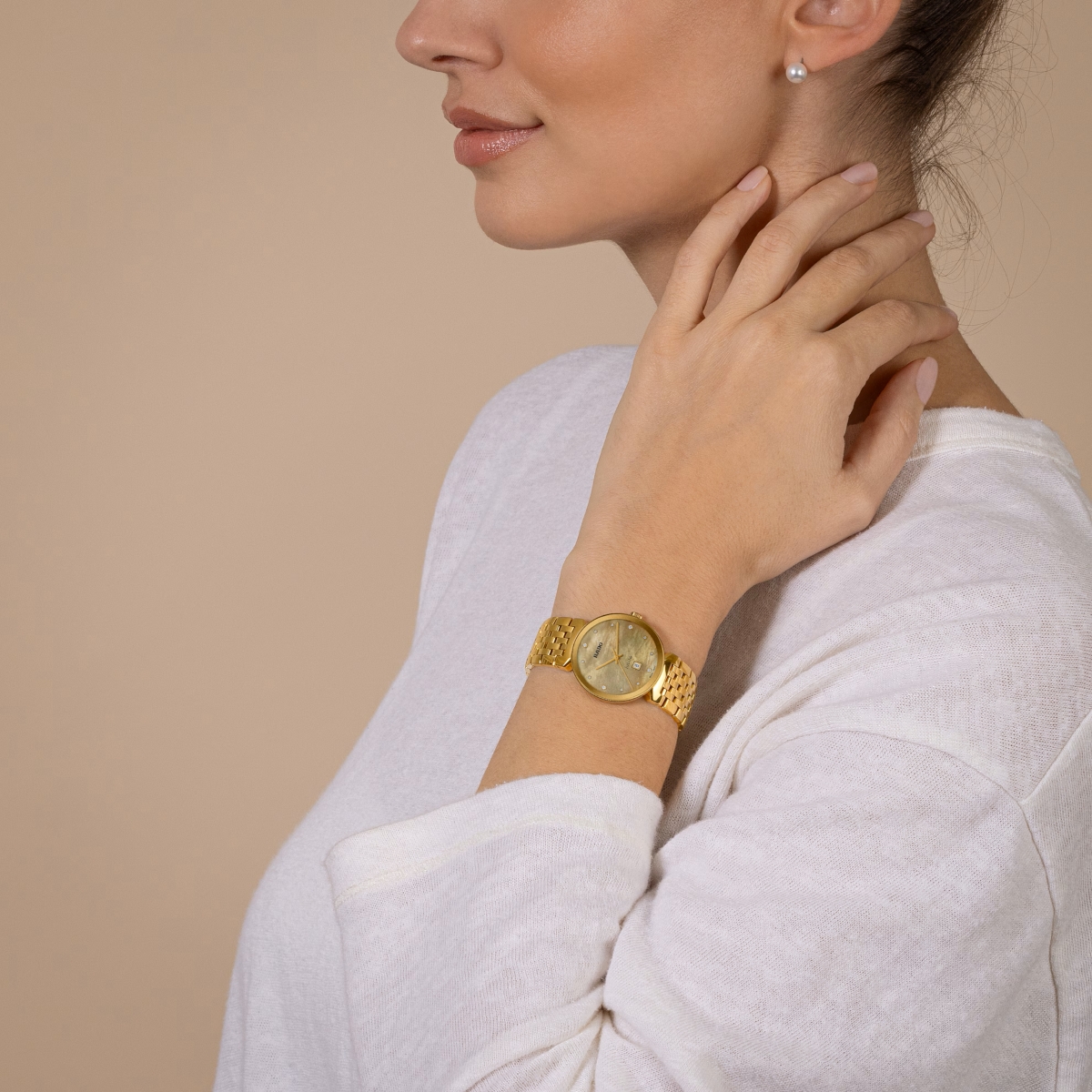 Mẫu đồng hồ Florence Diamonds R48915903 màu vàng gold sang trọng.