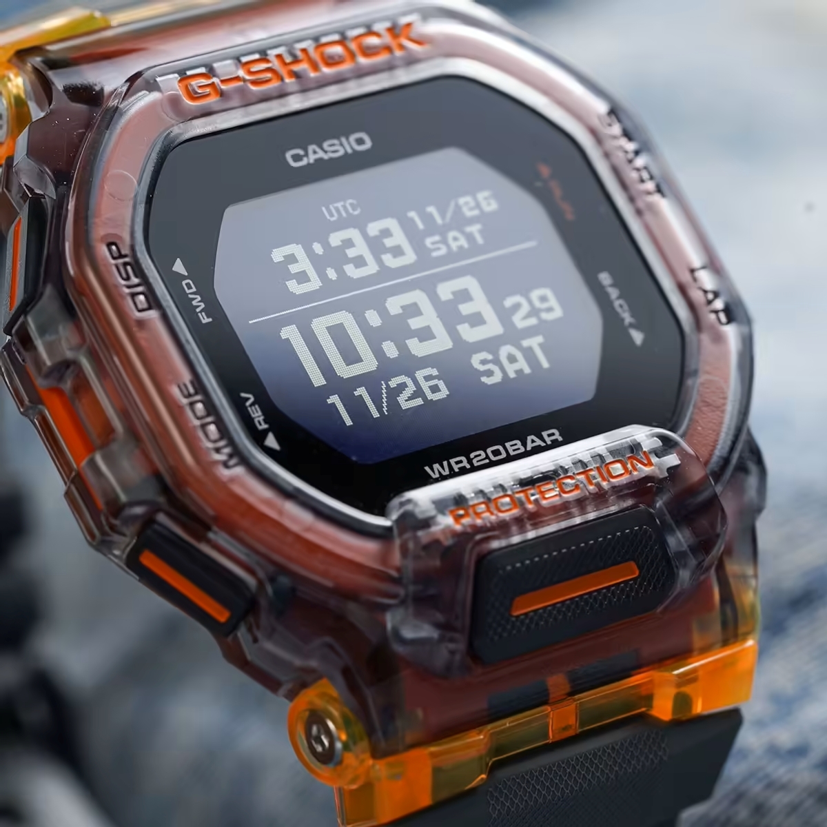 Đồng hồ G-Shock GBD-200SM-1A5DR mặt vuông.