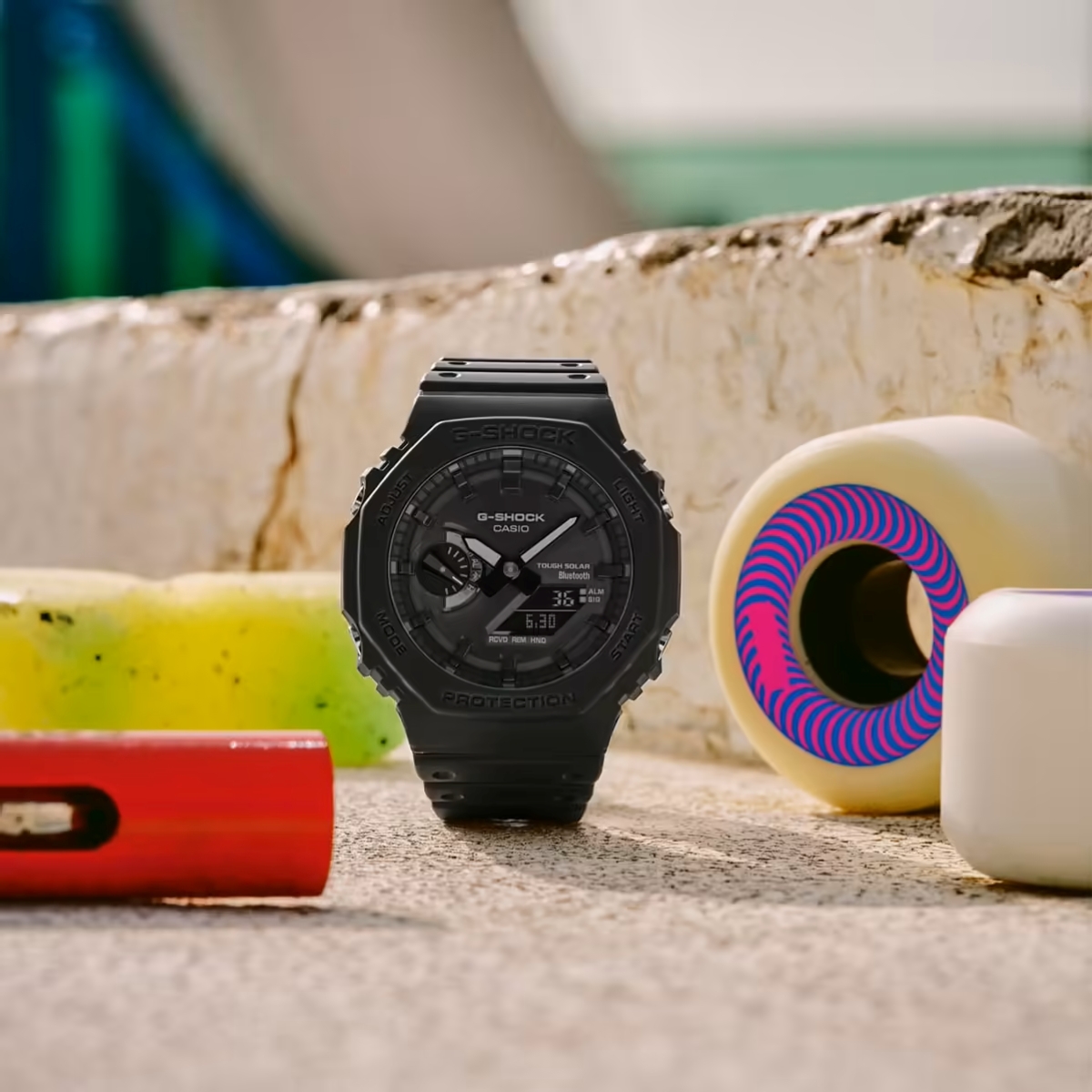 G-Shock GA-B2100-1A1DR mặt bát giác hiện đại.