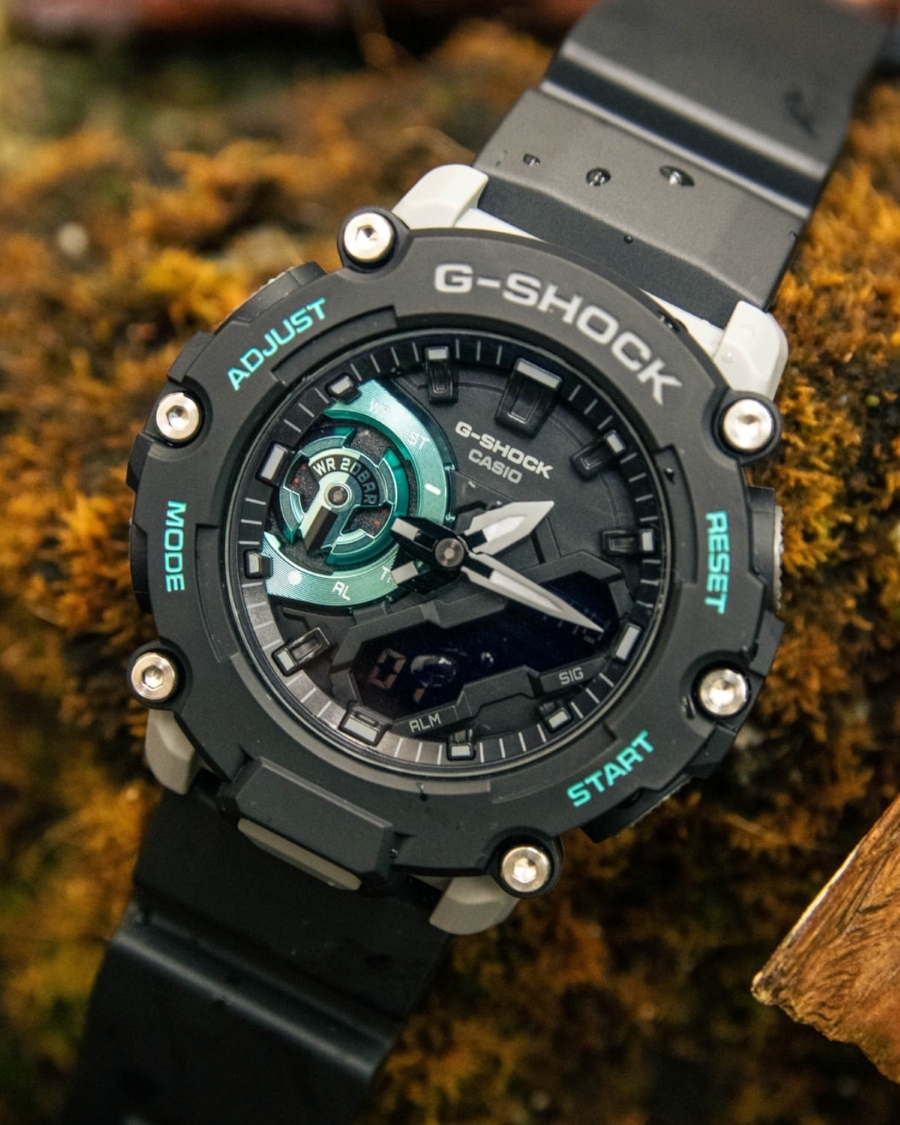 G-Shock GA-2200M-1A phối xanh đen trẻ trung.