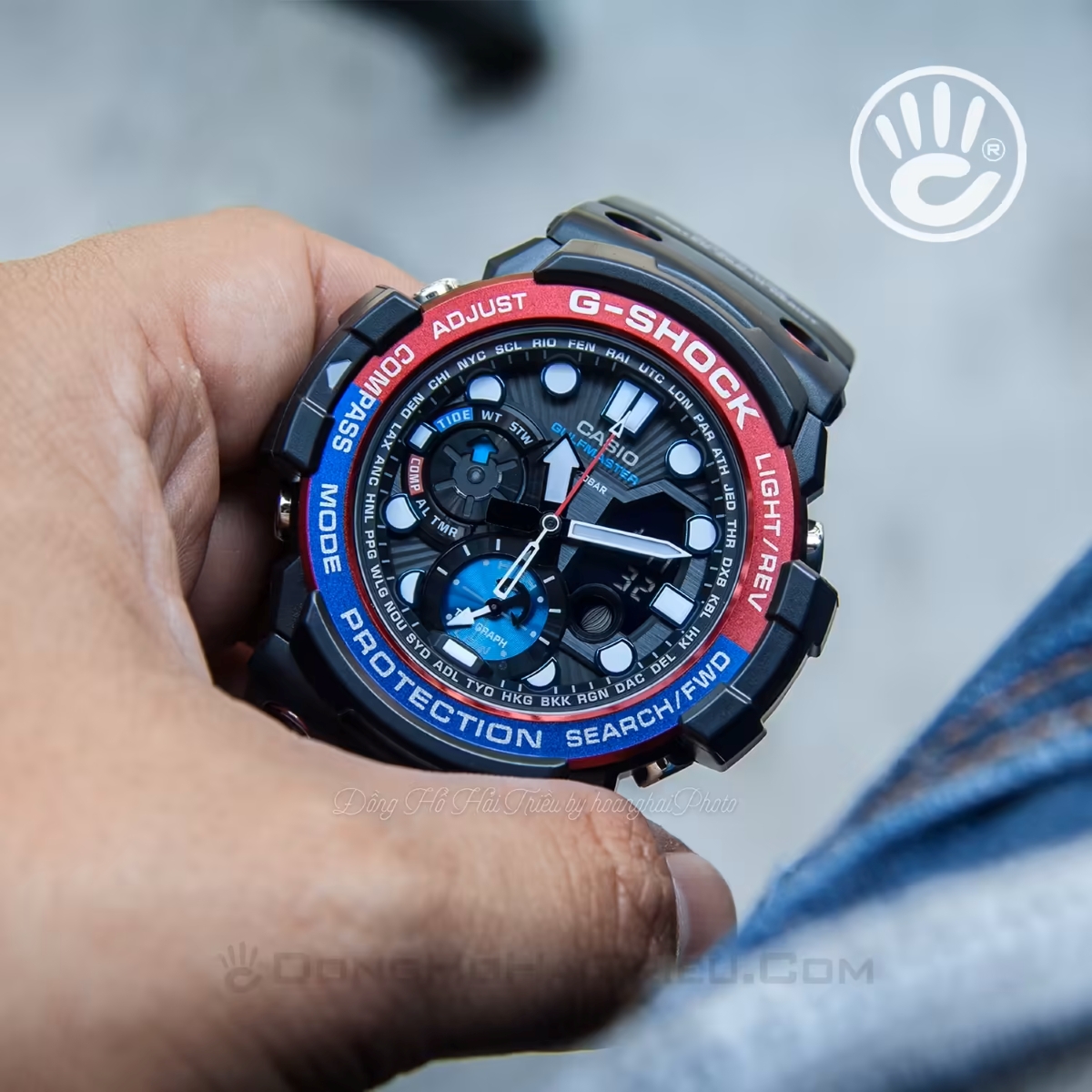 Mẫu G-Shock GN-1000-1ADR phối đỏ - xanh - đen.