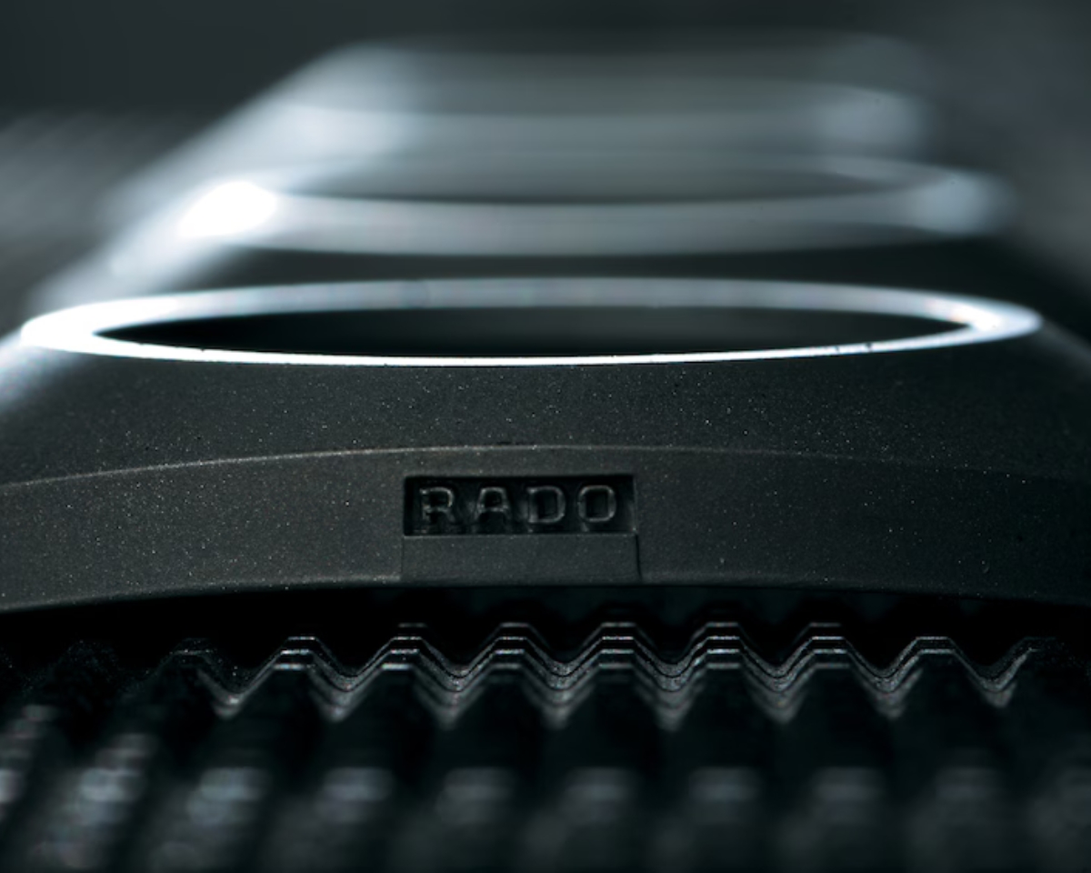 Vật liệu Hardmetal được sử dụng trên đồng hồ của Rado.