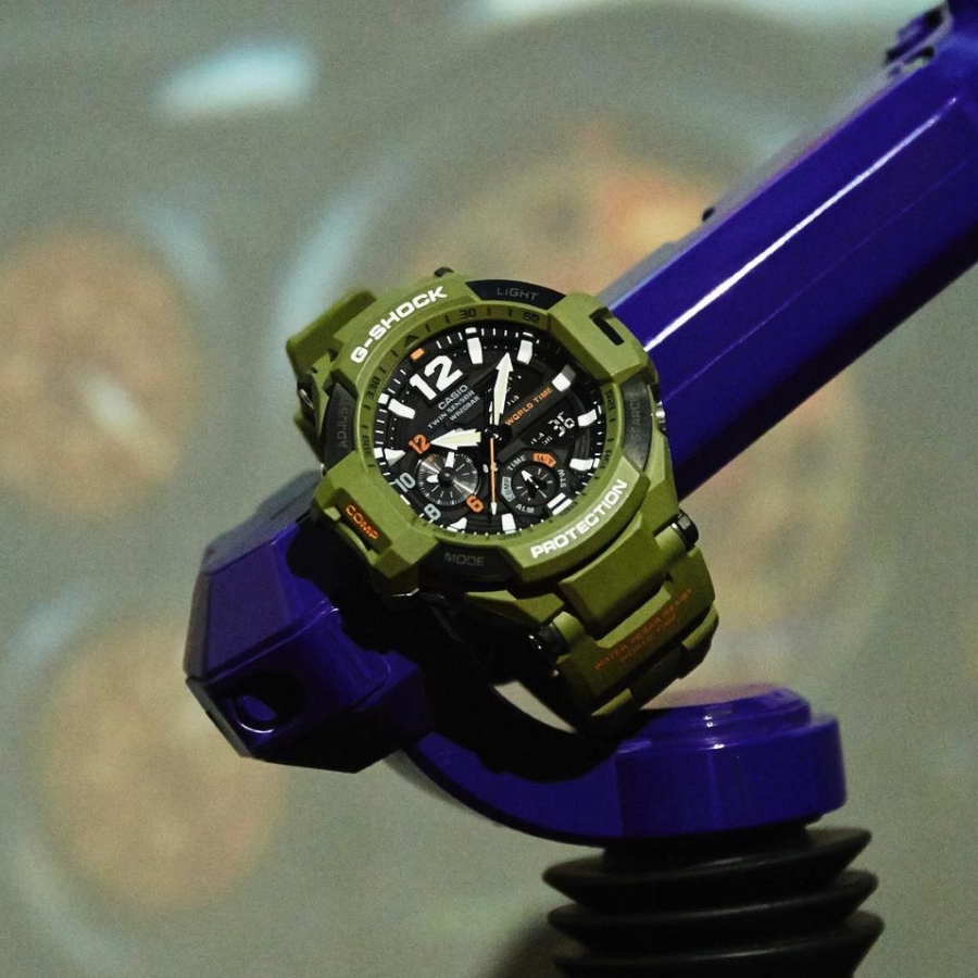 Dòng GA-1100 hợp với người thường xuyên di chuyển hoặc theo dõi nhiều múi giờ.