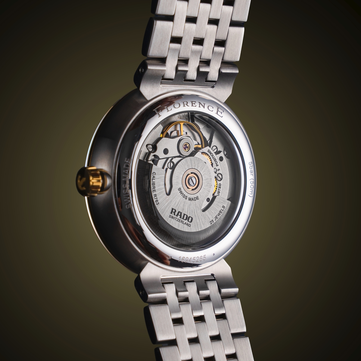 Bộ máy automatic của Rado Florence R48903253 với cấu trúc cơ khí tinh xảo và thời lượng trữ cót dài.