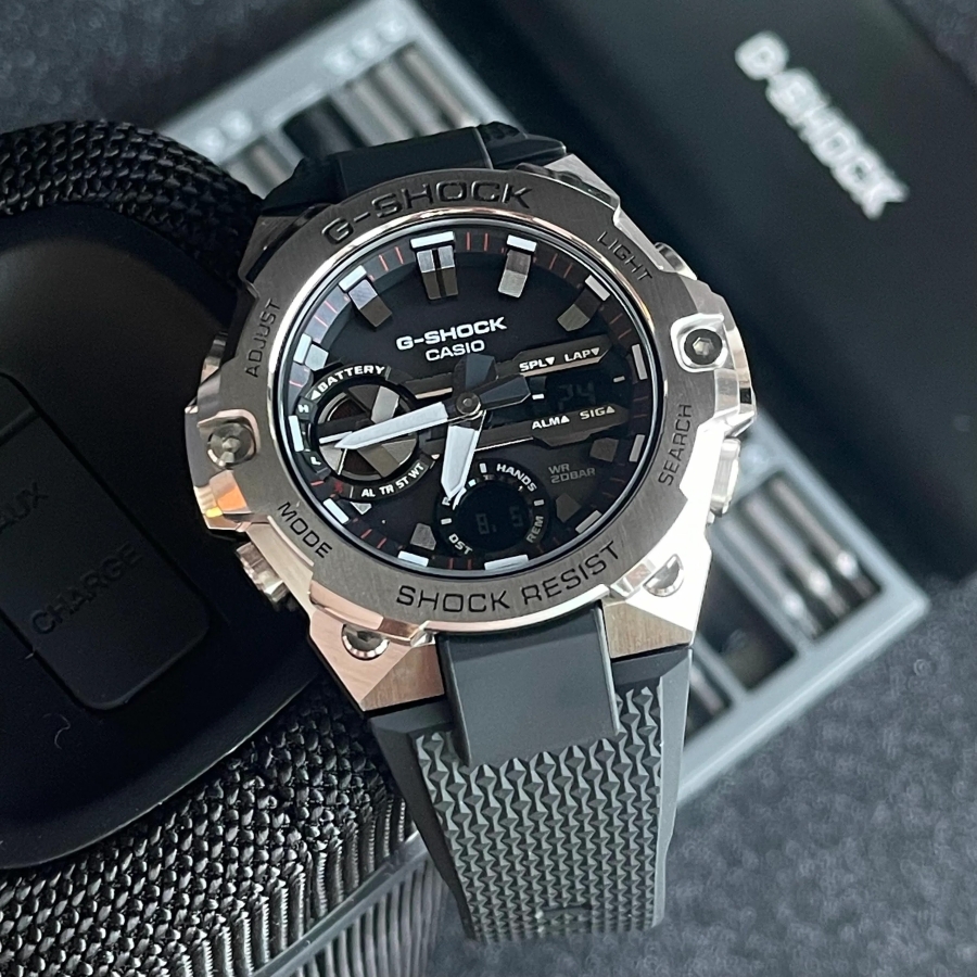 Cận cảnh đồng hồ G-STEEL-B400.