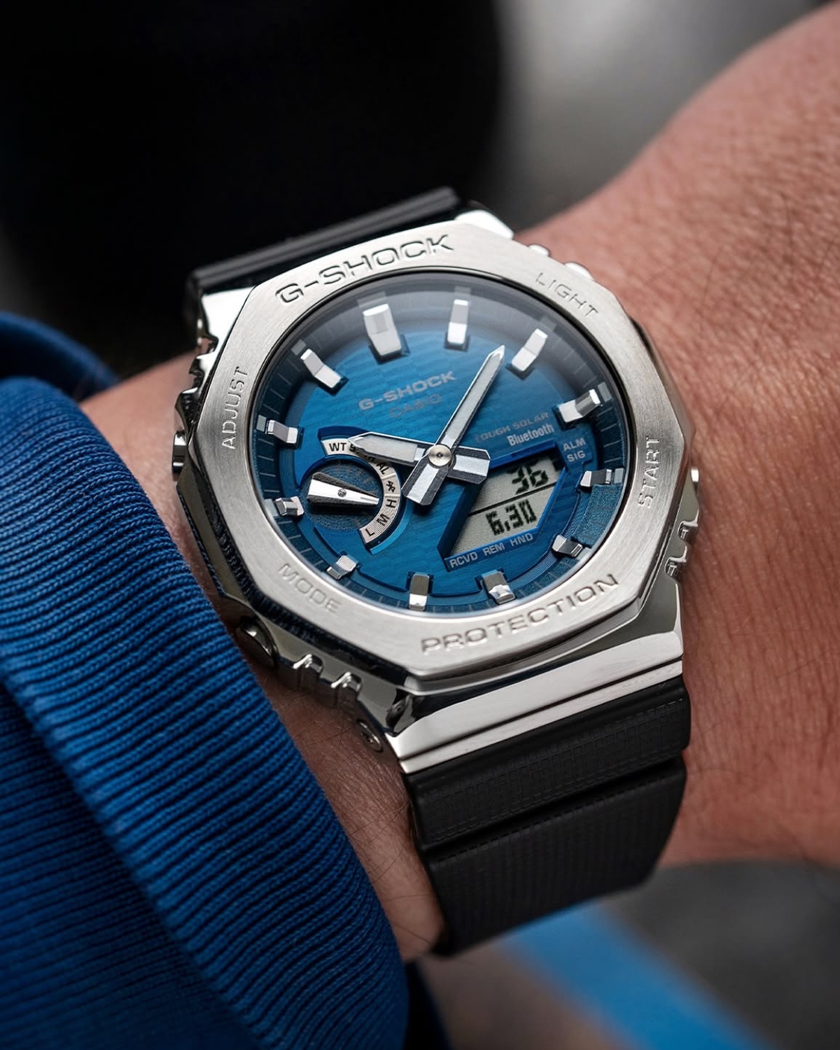 G-Shock GBM-2100A-1A2 tích hợp Tough Solar và Bluetooth.