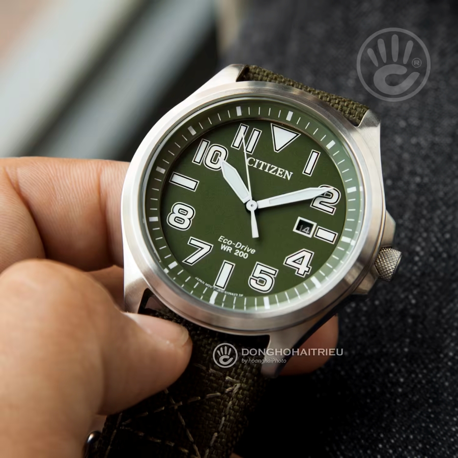 Khả năng chống nước 20 ATM của Citizen AW1410-24E.