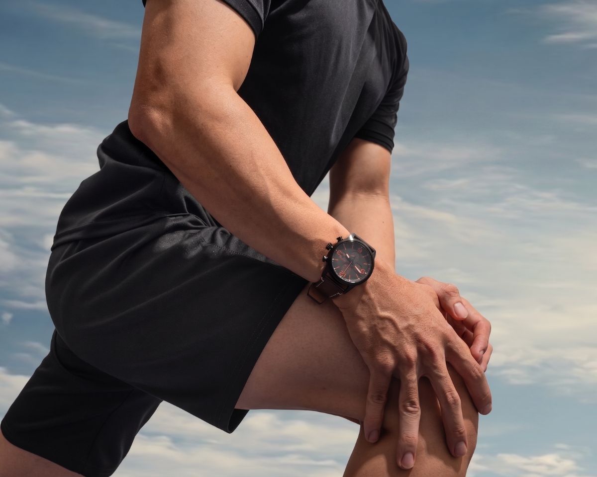 Citizen nam dây da mặt lớn kết hợp với chức năng Chronograph