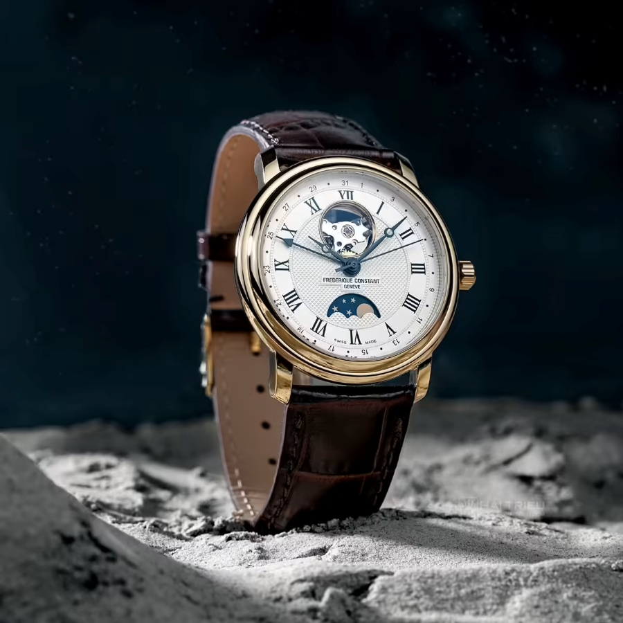 Đồng hồ Frédérique Constant Classics Moonphase FC-335MC4P5, thể hiện phong cách dress watch Thụy Sĩ thanh lịch.