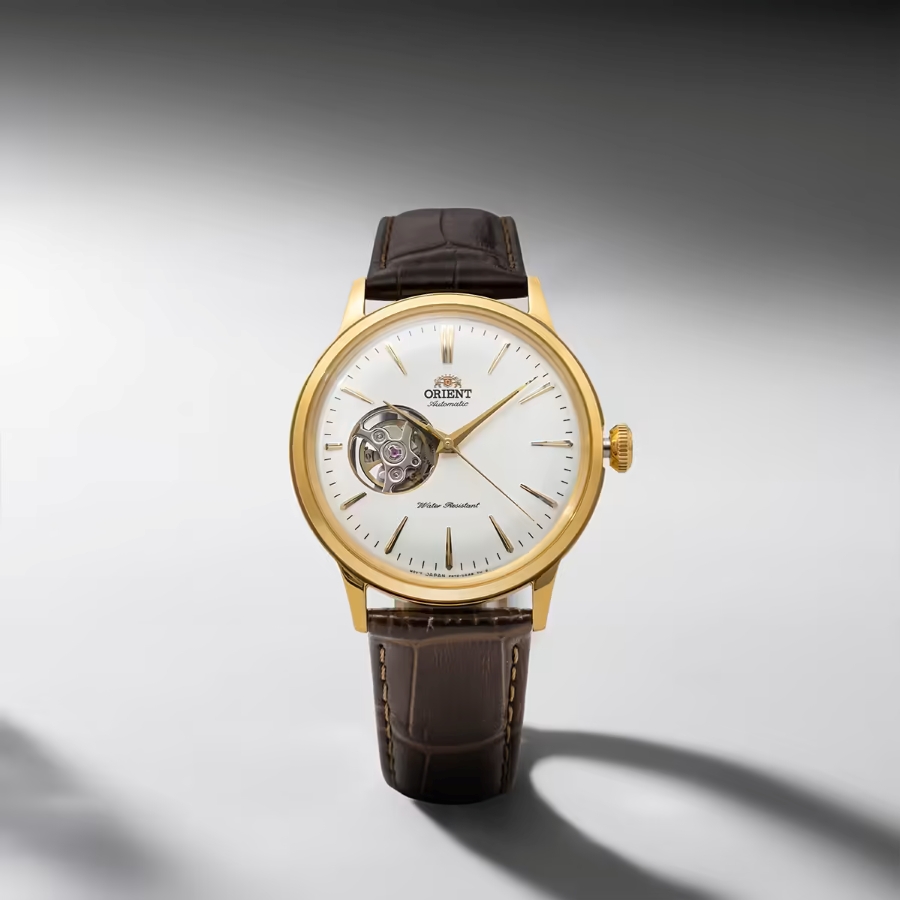 Orient RA-AG0003S10B, minh họa sức hút của máy cơ automatic.