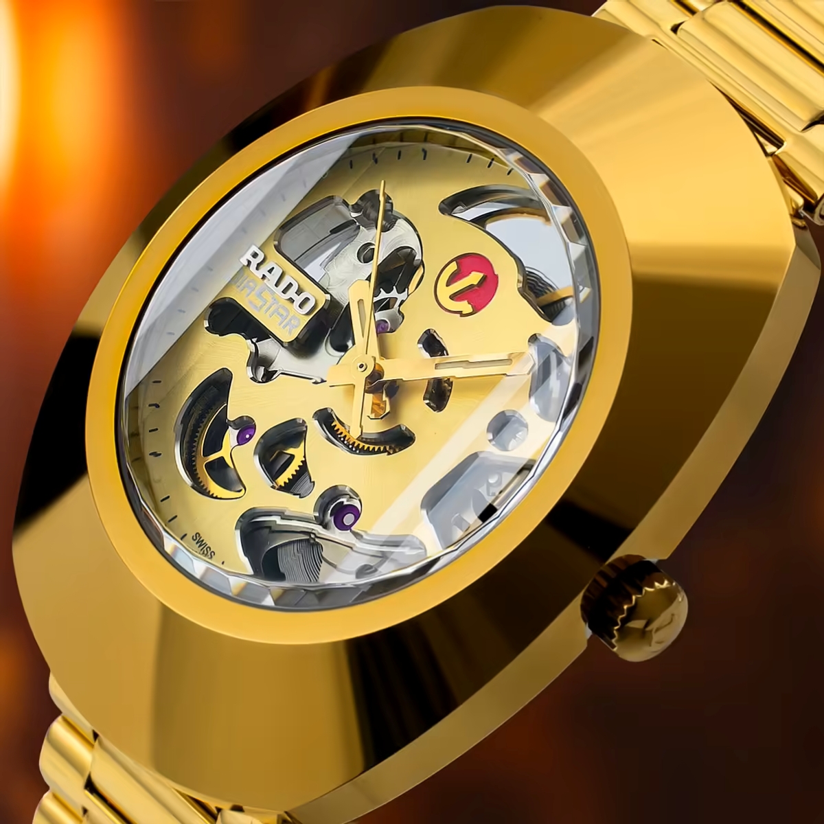 Rado R12064253 với bộ máy Automatic Thụy Sỹ.