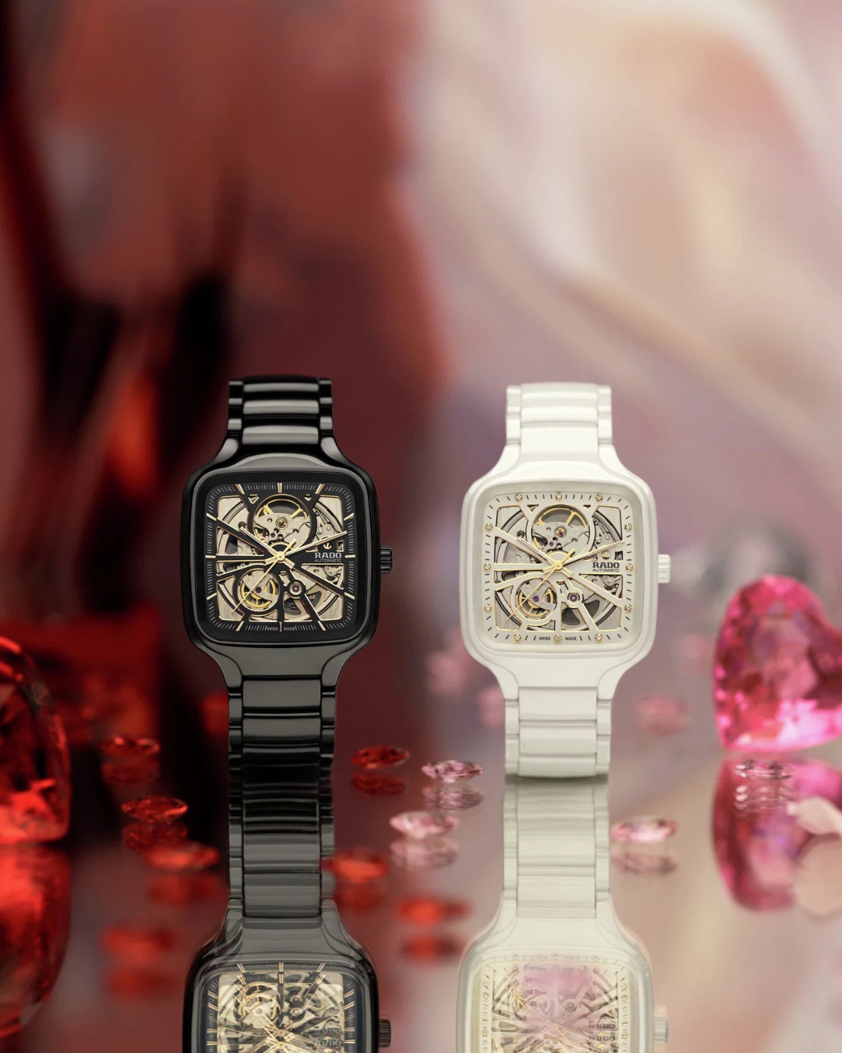 Phiên bản Rado True Square Automatic Open Heart dây đeo High-tech Ceramic.
