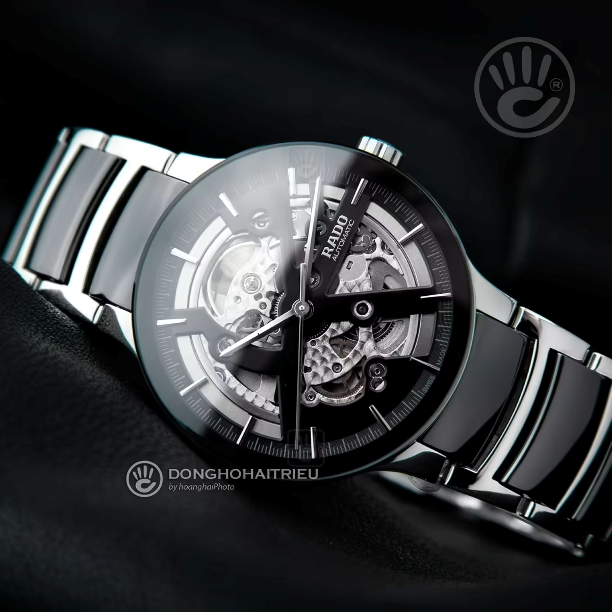 Đồng hồ Thụy Sỹ Rado R30178152 mặt số Skeleton, dùng vật liệu High-Tech Ceramic.