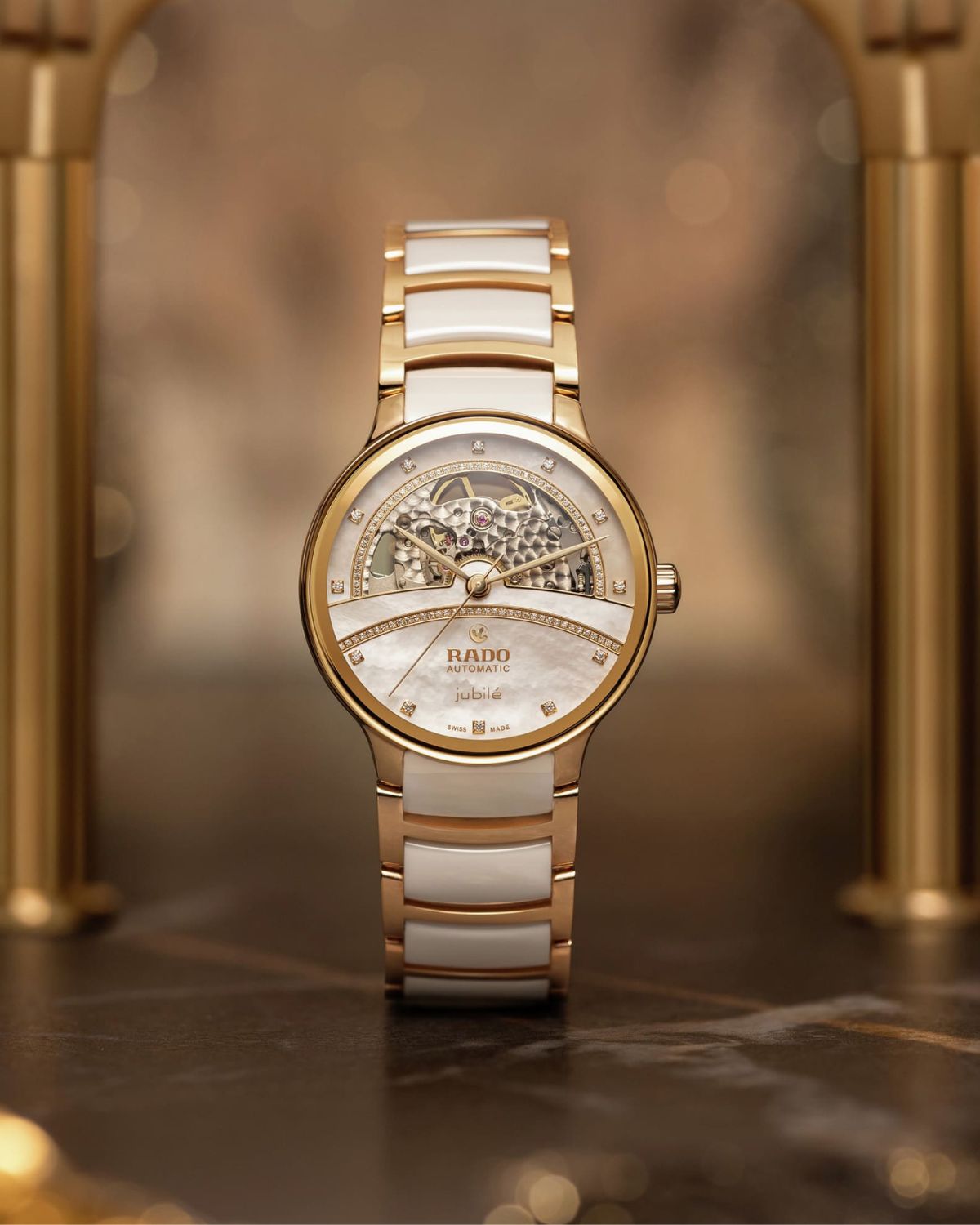 Rado Centrix 86 viên kim cương dọc theo vòm dưới
