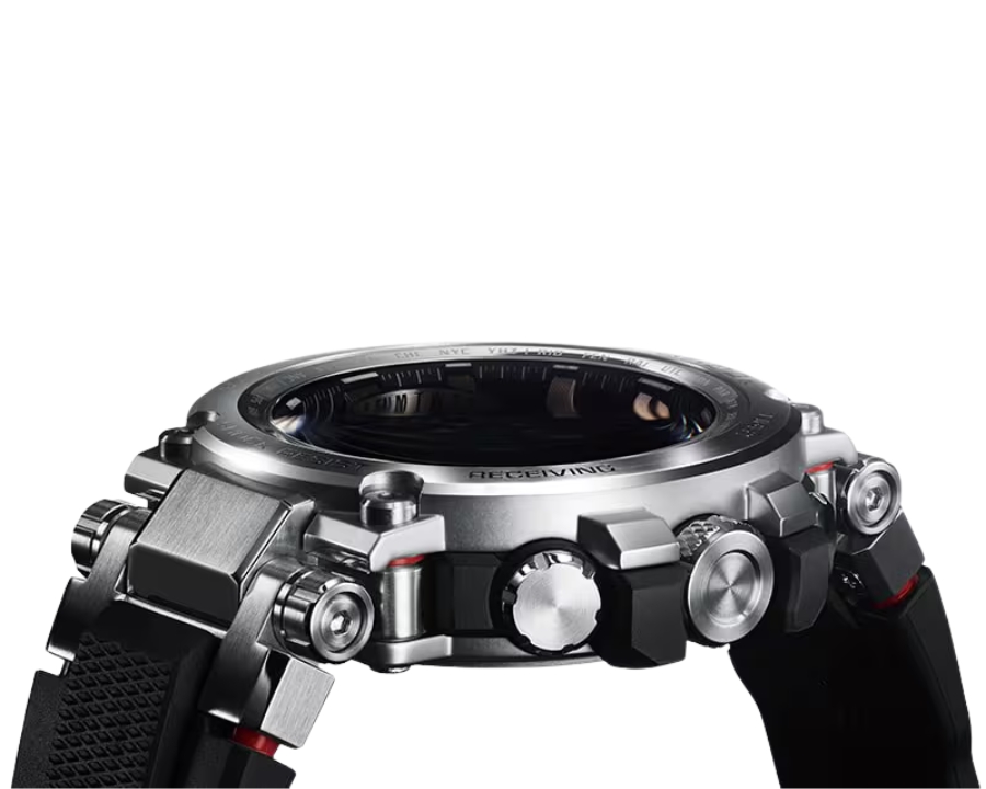 MTG-B1000 có vỏ trong bằng nhựa gia cường sợi carbon.