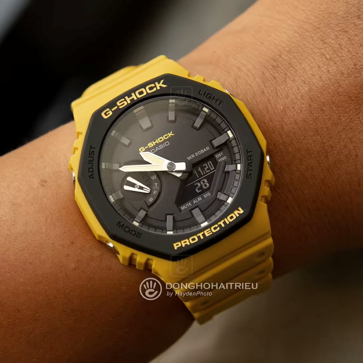 Mẫu Casio GA-2110SU-9ADR có thiết kế mỏng nhẹ.