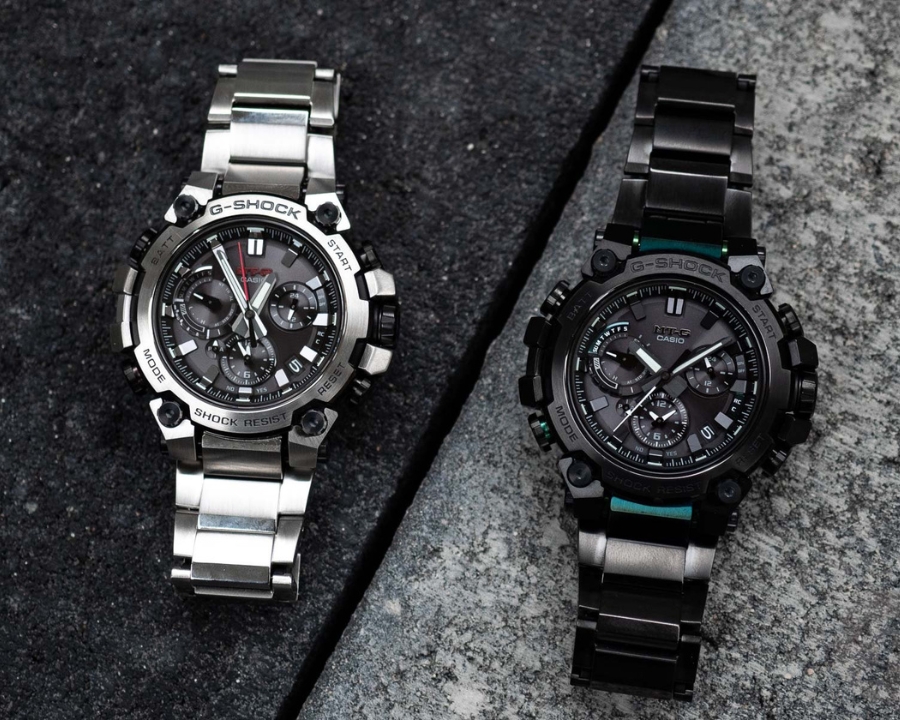 Hai mẫu G-Shock MT-G kim loại màu trắng và màu đen.