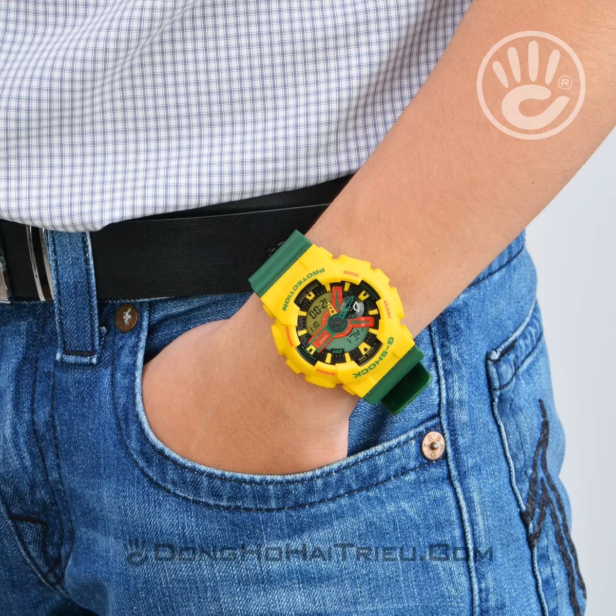 Đồng hồ GA-110RF-9ADR phối màu trẻ trung năng động.