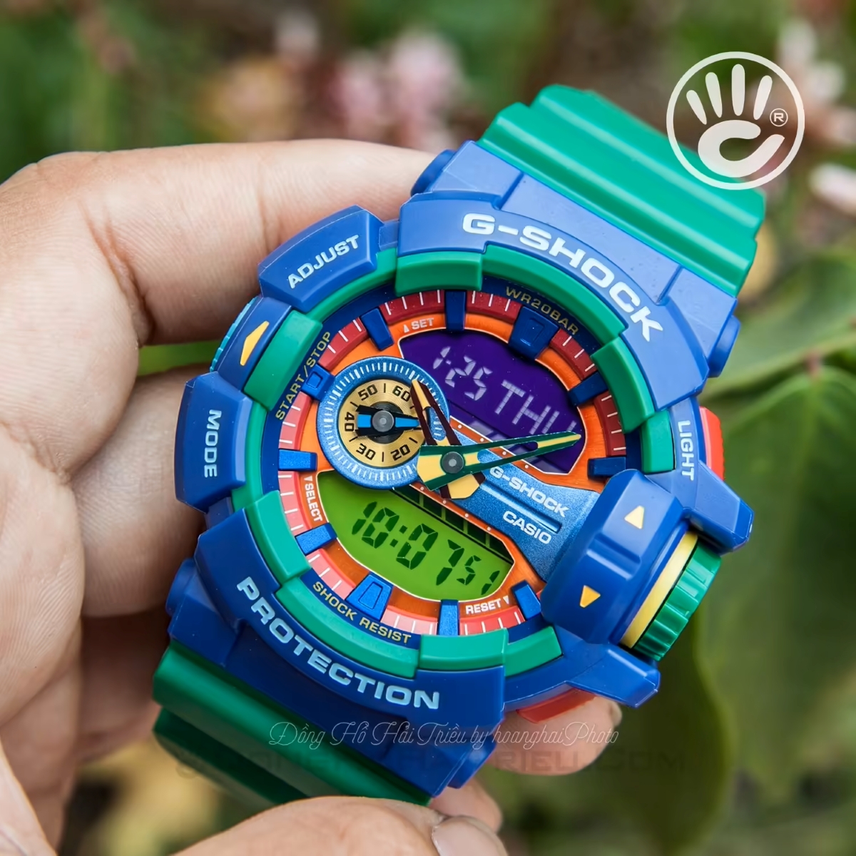 G-Shock GA-400-2ADR phối màu nổi bật, năng động.