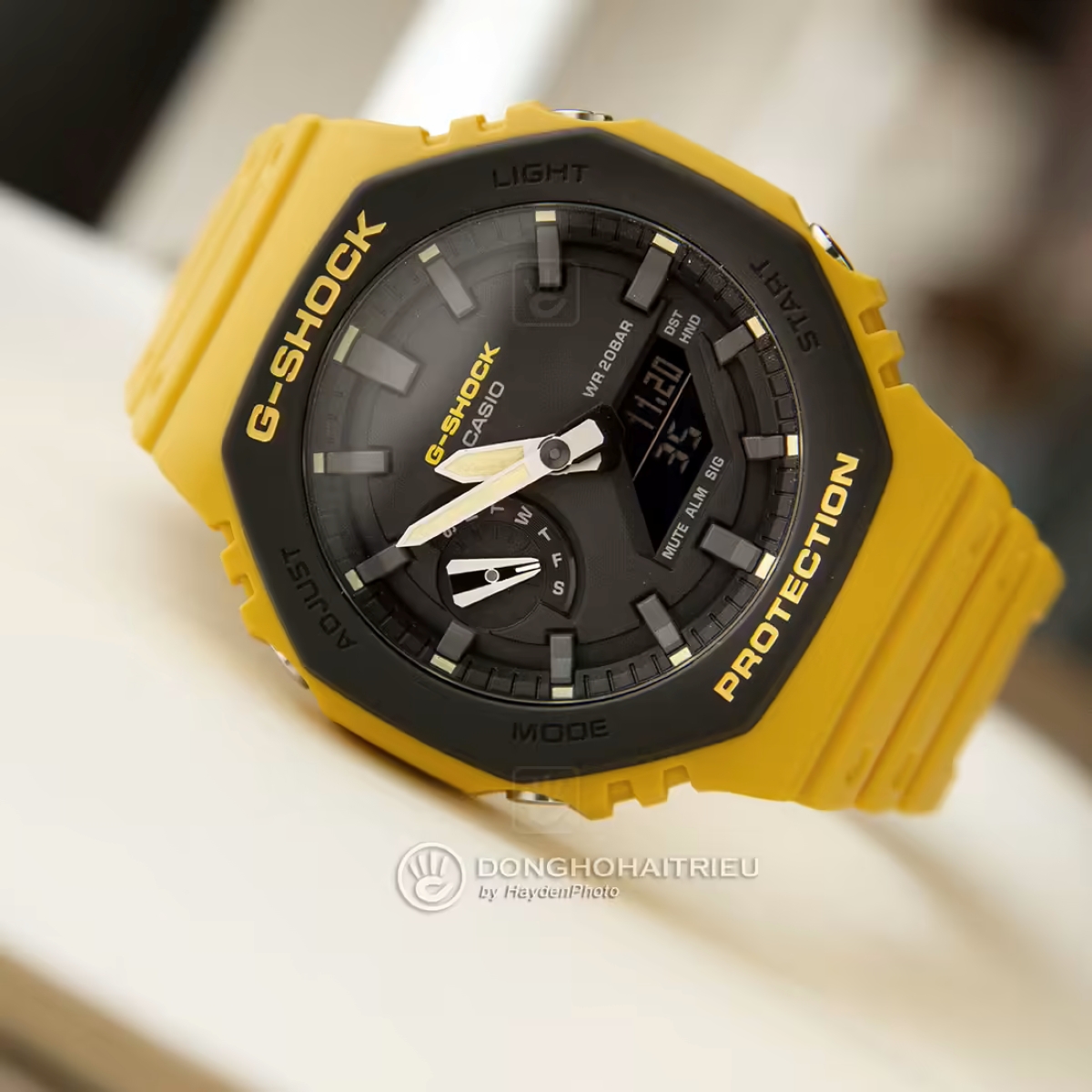 G-Shock GA-2110SU-9ADR mặt bát giác hiện đại.