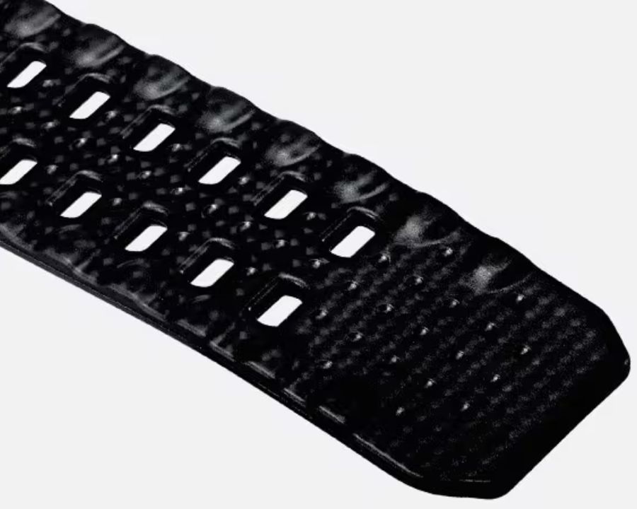 Dây Urethane với thiết kế ôm cổ tay và rãnh thoát nước