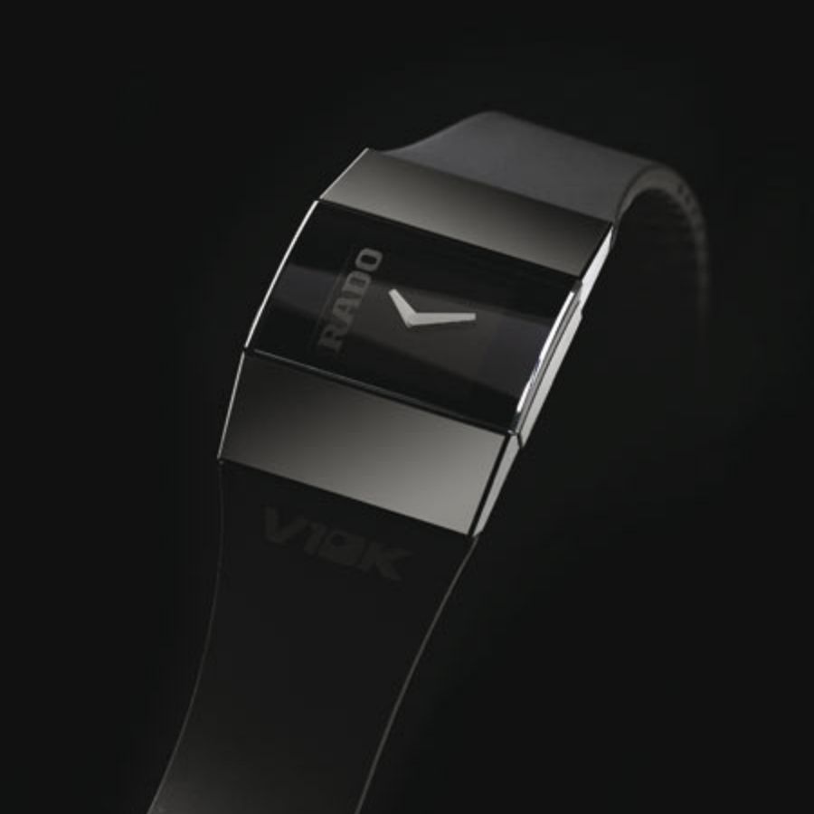Mẫu V10K của thương hiệu Rado được công nhận là đồng hồ cứng nhất thế giới