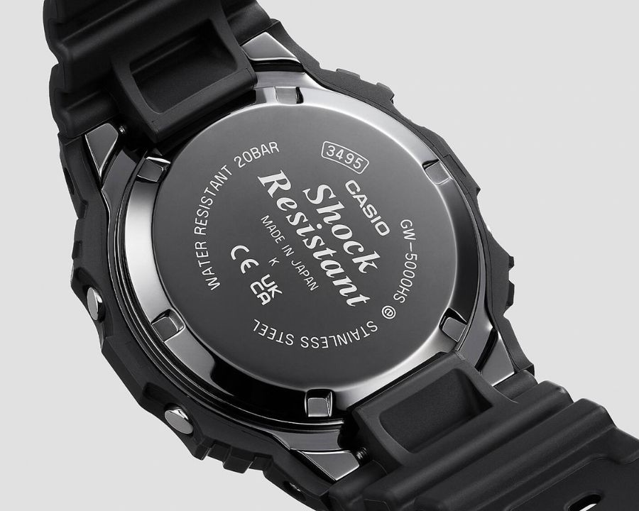 Đồng hồ G-Shock GW-5000 với lớp phủ DLC trên nắp lưng